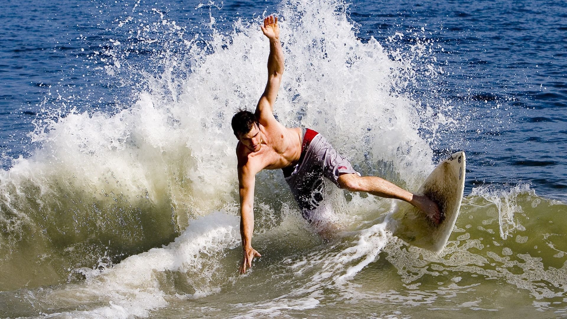 西班牙男子蝶泳选手冲击前八有望，西班牙游泳名将